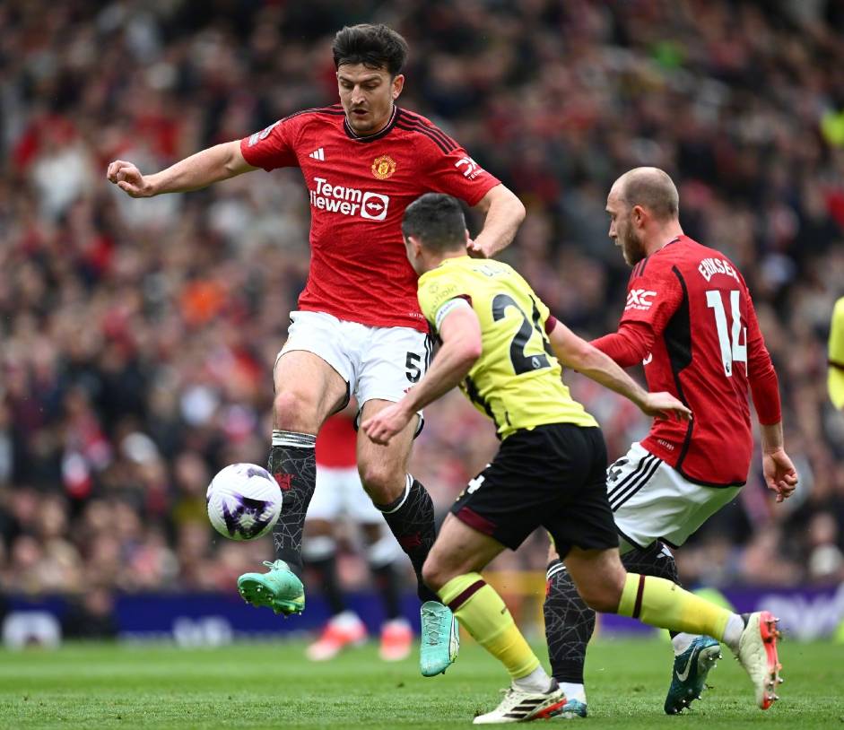 曼联憾负终场哨声，痛失关键胜利