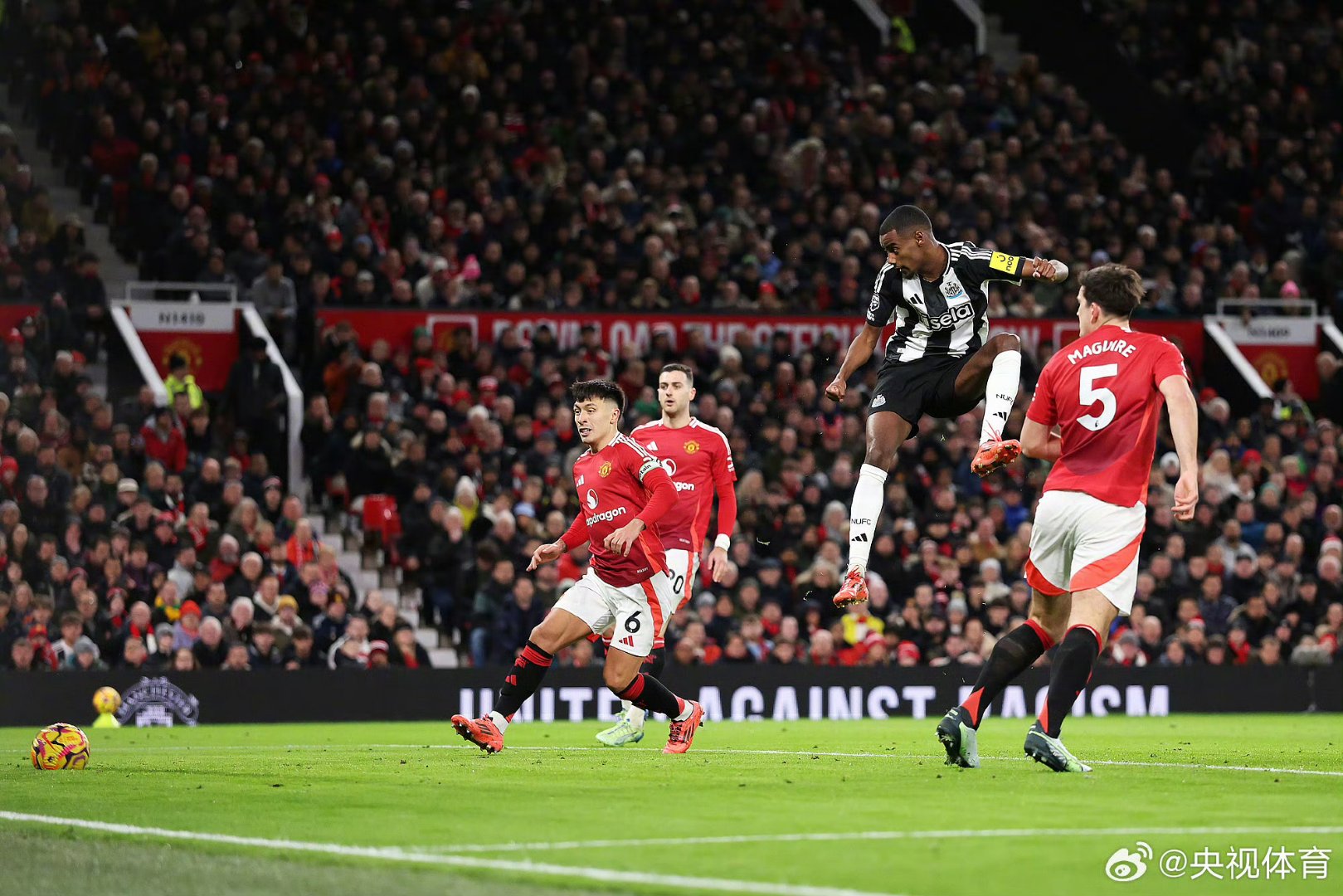 曼联憾负终场哨声，痛失关键胜利