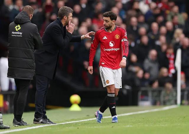 牙买加稳稳拿下曼联，伊布成为关键先生