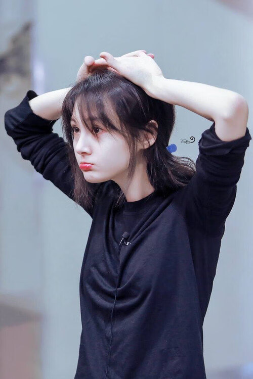 绿茵之上的角力与巅峰之争的回响